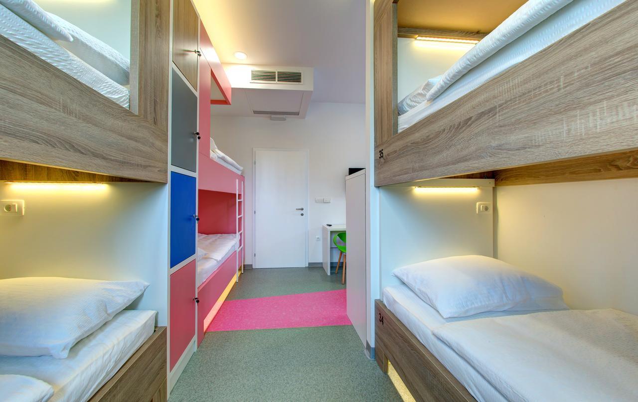 Starmo Hostel Мостар Екстериор снимка