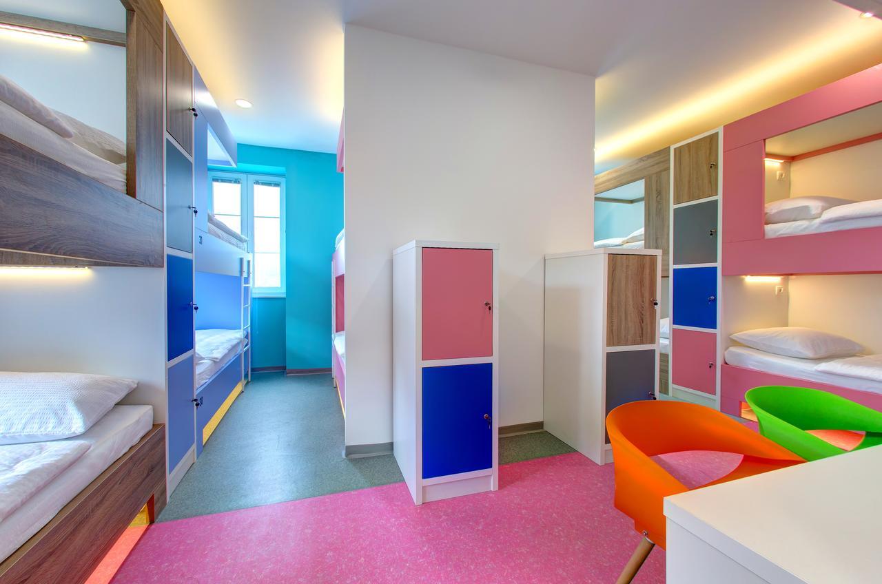 Starmo Hostel Мостар Екстериор снимка
