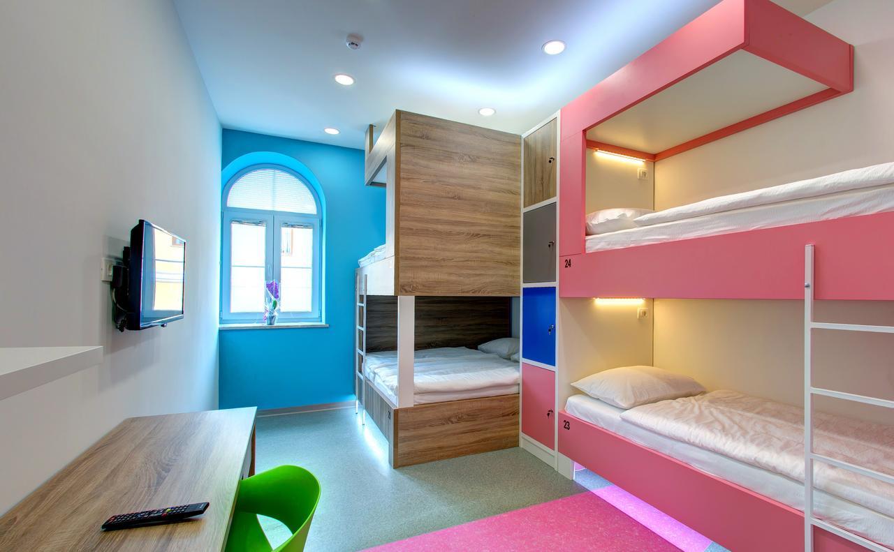 Starmo Hostel Мостар Екстериор снимка