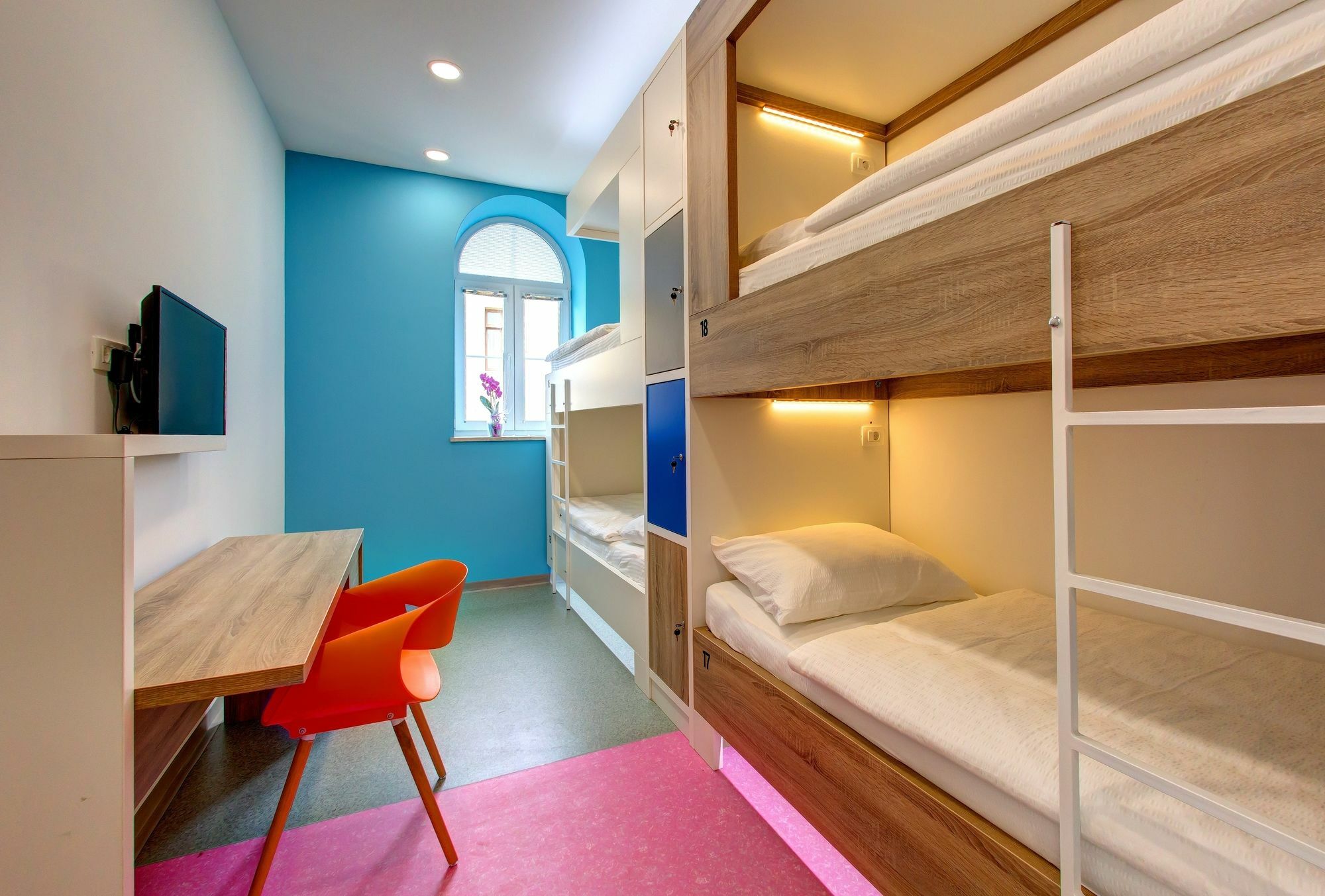 Starmo Hostel Мостар Екстериор снимка